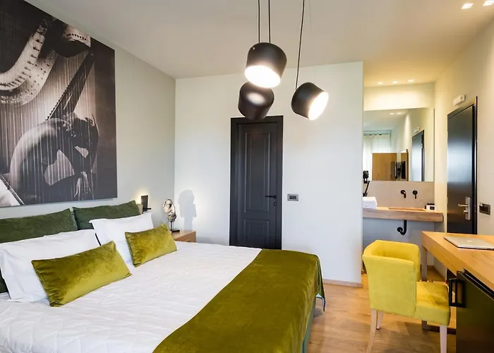 Anthemion And Hotel 3*