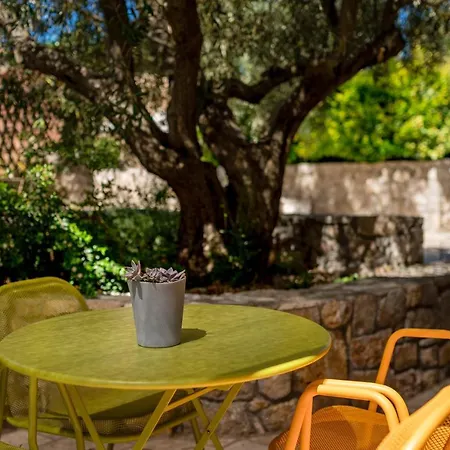 Otel Anthemion And 3*