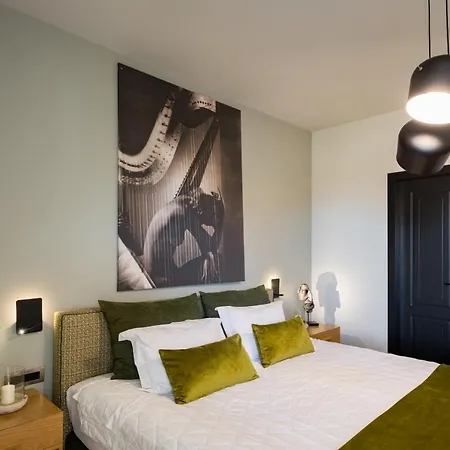 Otel Anthemion And