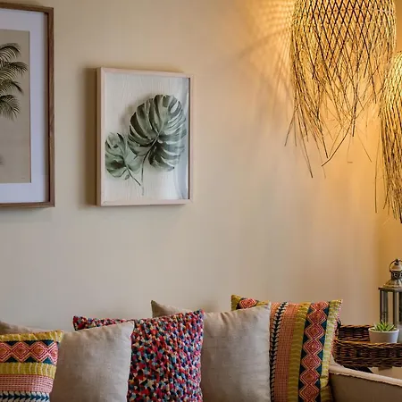 Anthemion And Отель