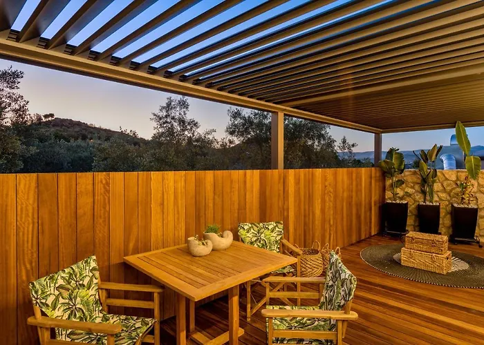 Anthemion And Hotel 3*