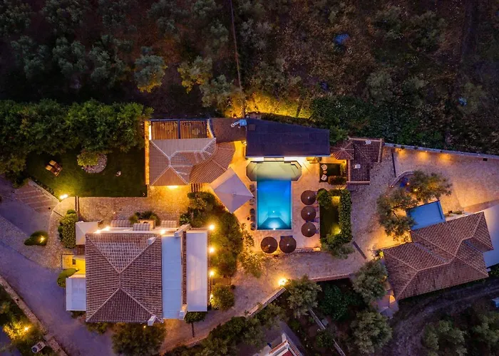 Anthemion And מלון נאפפליו