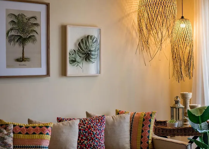 Anthemion And מלון