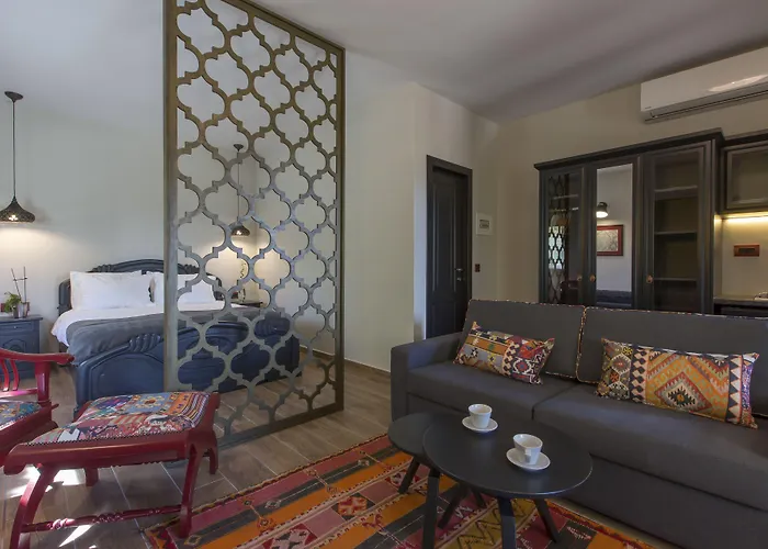 Anthemion And Hotel 3*