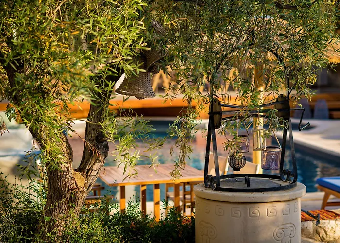 מלון Anthemion And 3*